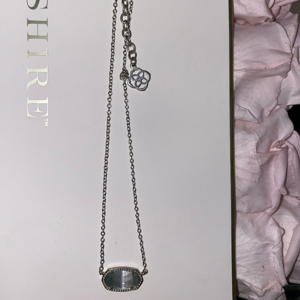 Kendra Scott gray stone necklace